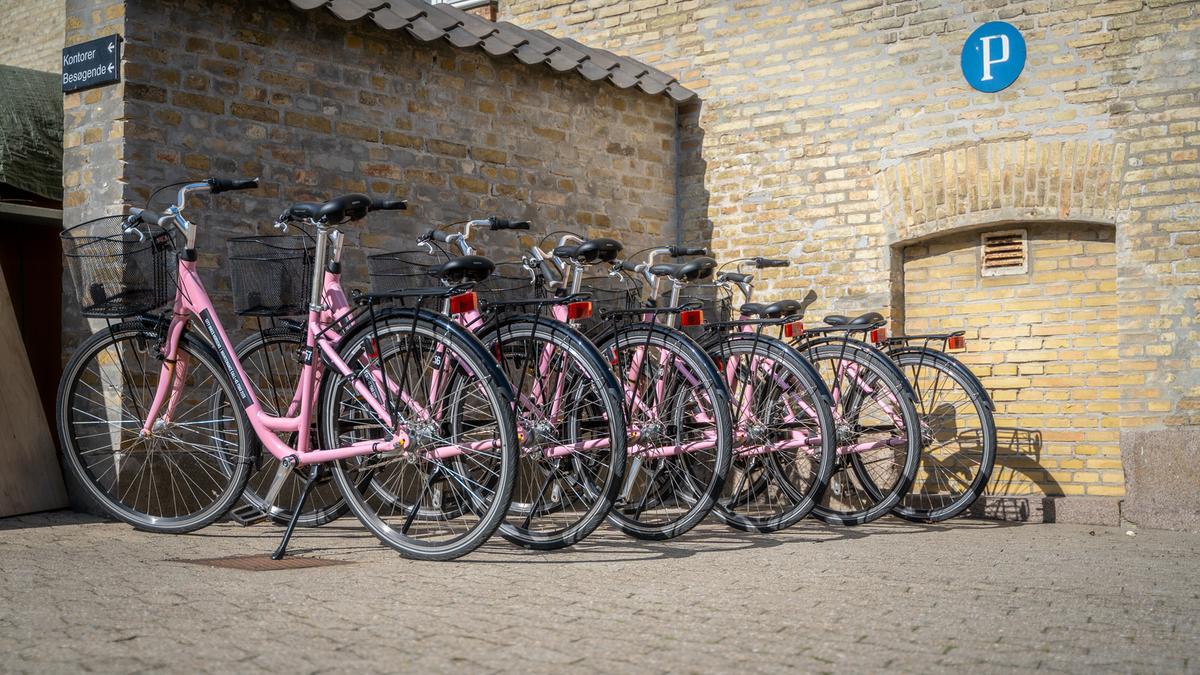 City-Fahrräder beim Gefängnis