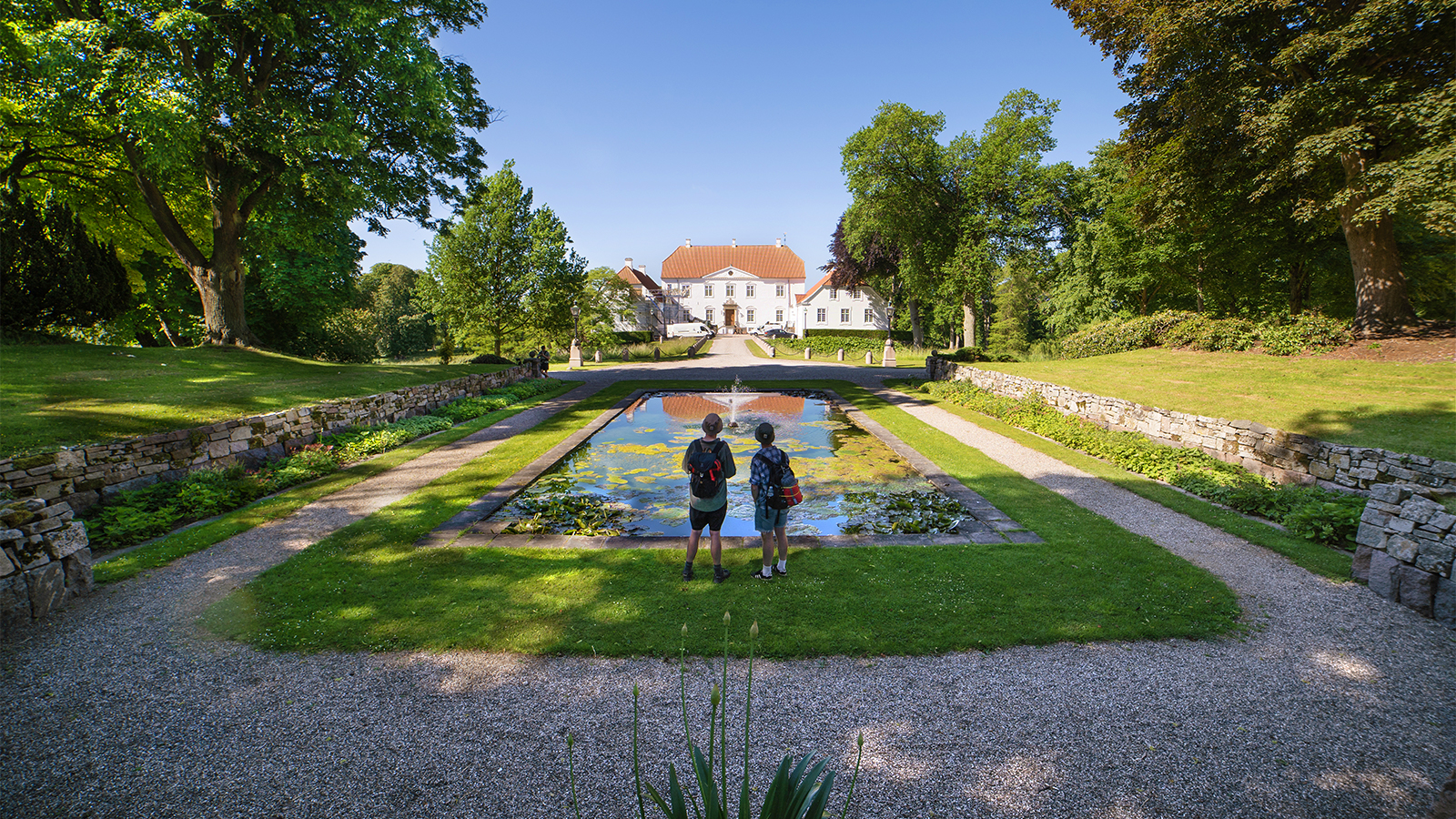 Zwei auf Tour am Palsgaard Schlosspark