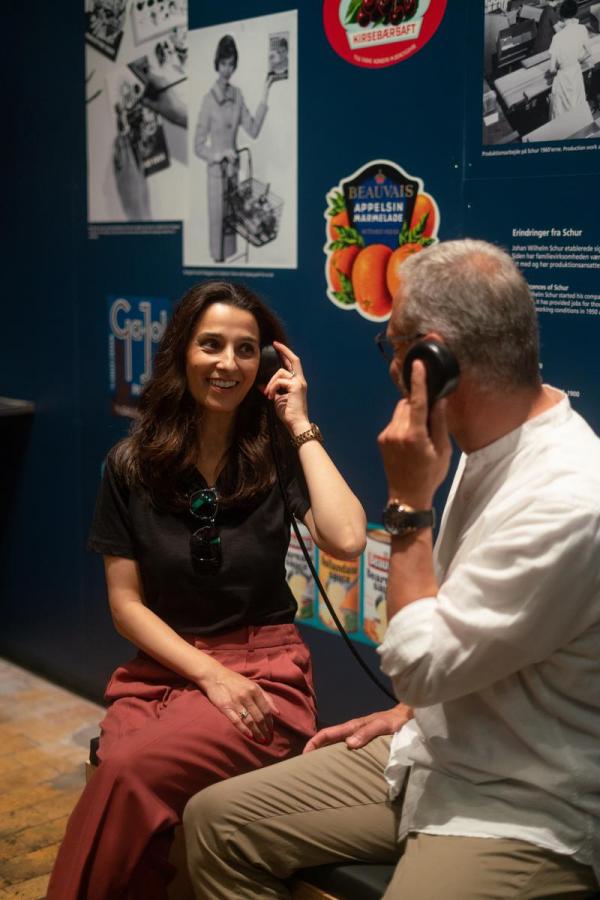 Mand og kvinde på tur på Industrimuseet