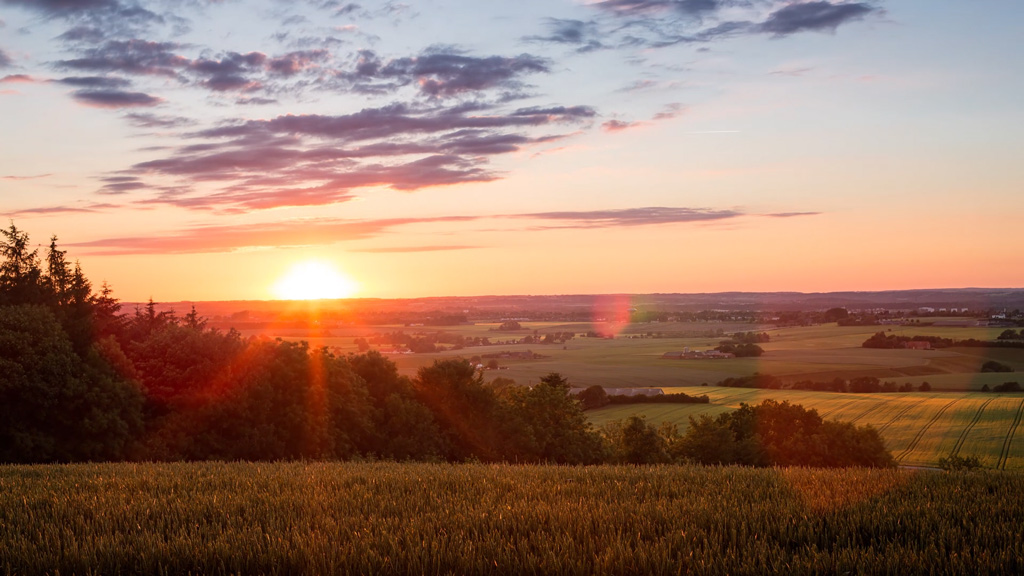 Sonnenuntergang am Aussichtspunkt Purhøj nahe Horsens
