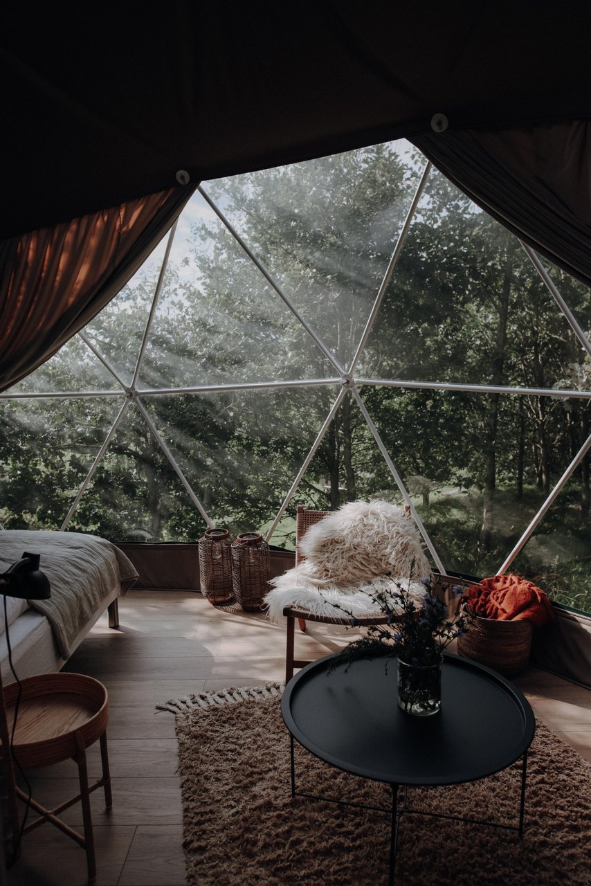 Overnacht midden in de natuur in Denemarken in de Bøgebjerg Dome